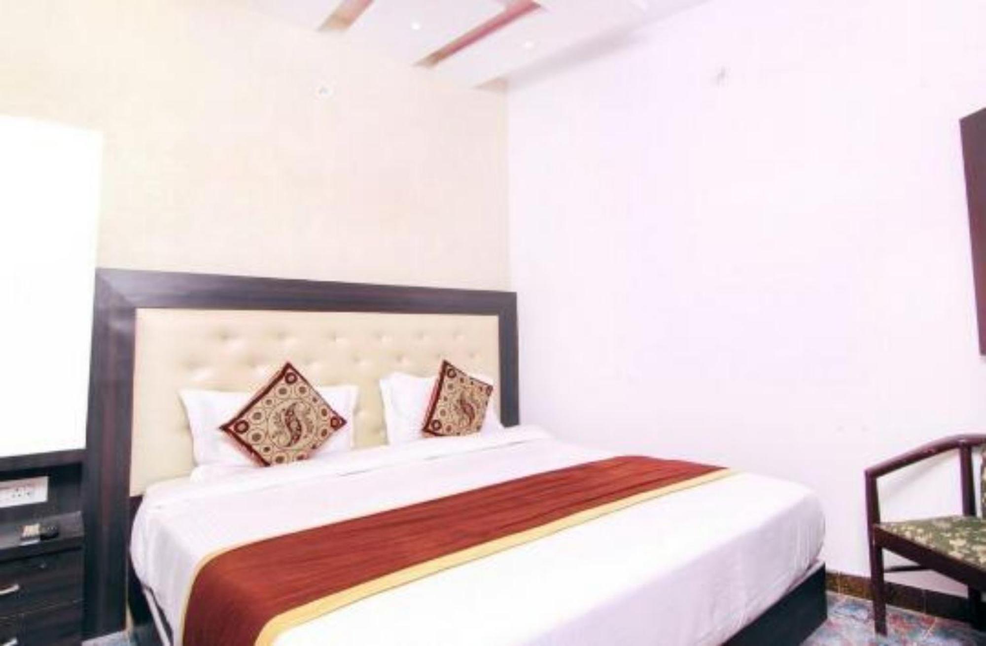 Homestay Grg Rajput Charbagh Near Sudarshan Cinema Hall & Juction Railway Station 550m Lucknow