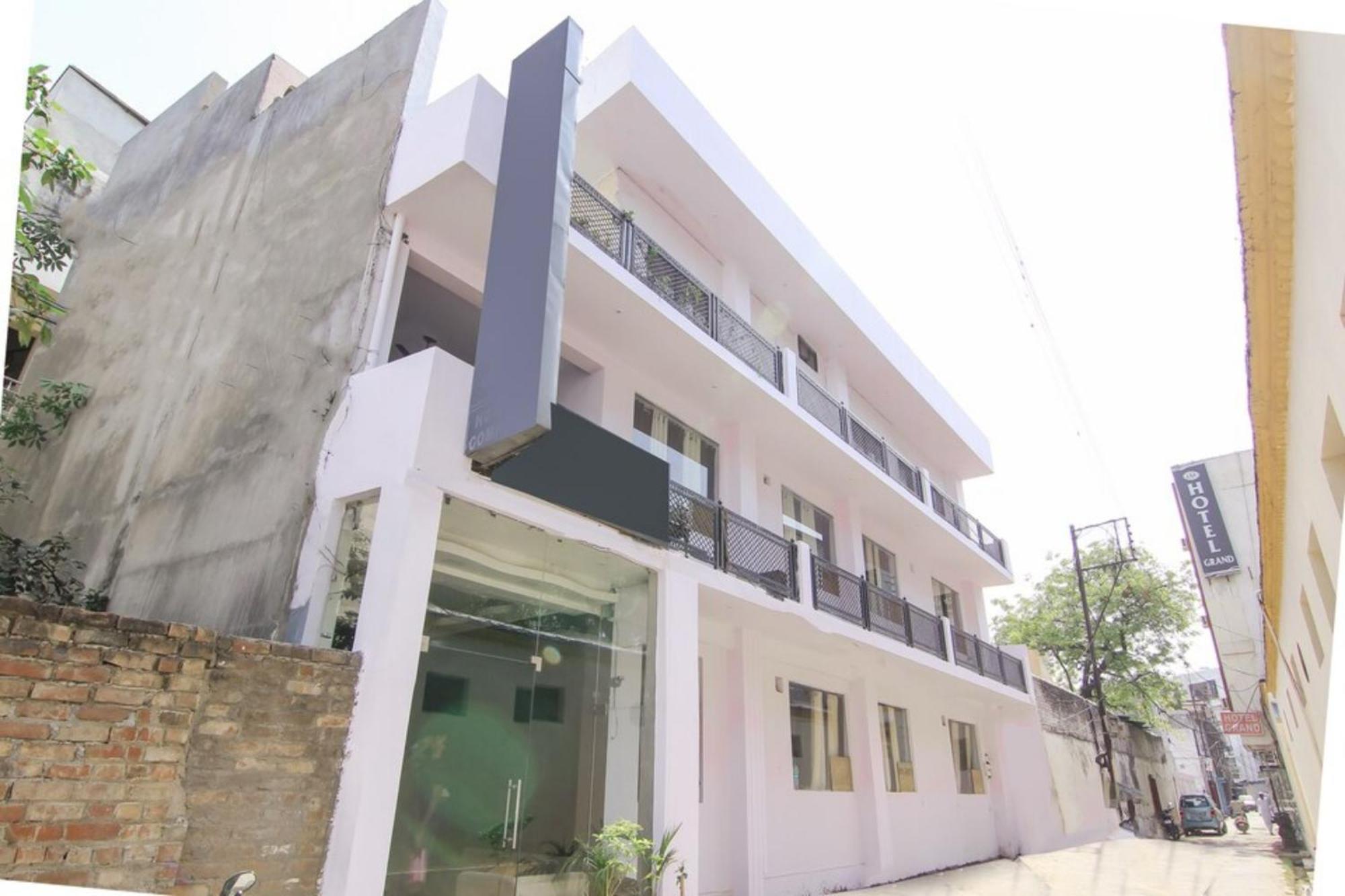 Grg Rajput Charbagh Near Sudarshan Cinema Hall & Juction Railway Station 550m Lucknow